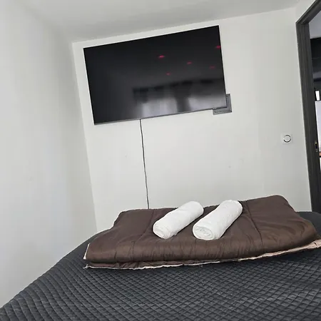 Appartement 1 *
