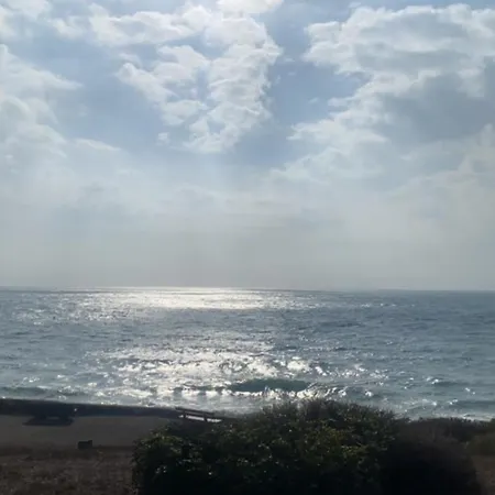 1 * Agde