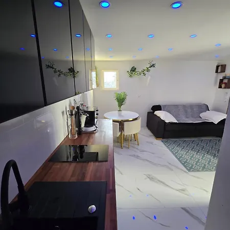 Apartment 1